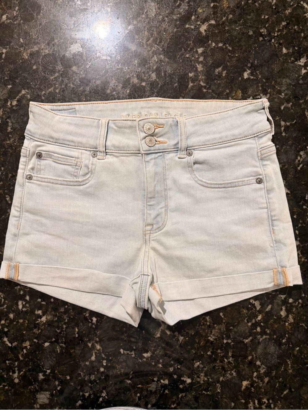 American Eagle Light Wash Denim Cuffed Women's Shorts Size 6